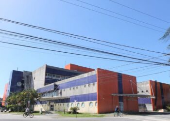 Dono de cervejaria fica gravemente ferido após explosão de cilindro de ar em Paranaguá