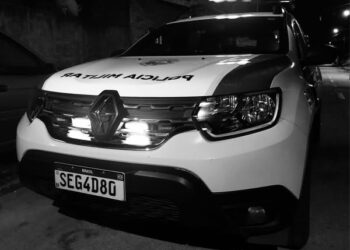 Rapaz é assaltado por casal armado no Centro Histórico de Paranaguá