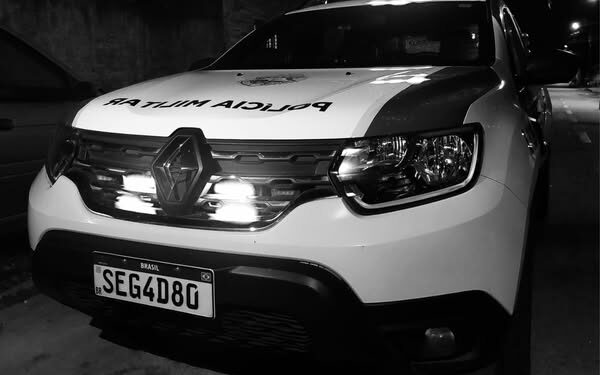 Rapaz é assaltado por casal armado no Centro Histórico de Paranaguá