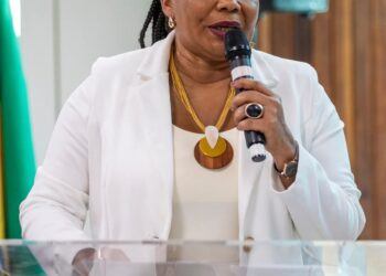 Ministra da Cultura, Margareth Menezes, lança Programa Conviver e visita Museu de Arqueologia e Etnologia em Paranaguá