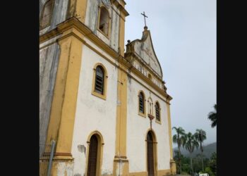 Patrimônio histórico abandonado e obras sem conclusão acumulam cobranças à Prefeitura de Antonina
