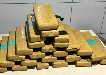 Patrulha Costeira apreende 18 quilos de maconha durante abordagem de trânsito em Antonina