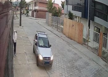 Ação conjunta prende homem que agrediu a companheira na capital e roubou pertences de uma adolescente no litoral