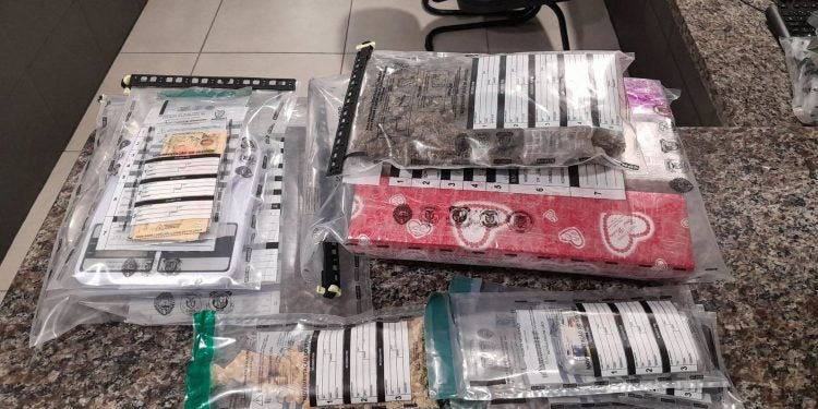 ROTAM apreende mais de 4 quilos de drogas em Morretes