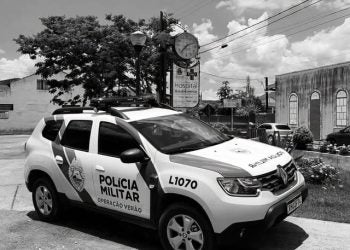 Criminoso deixa o dinheiro da passagem na carteira da vítima após assalto em Morretes; suspeito levou R$ 100