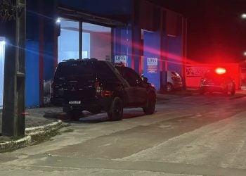 Homem é neutralizado após esfaquear policial em Matinhos; confronto aconteceu após um incidente no trânsito