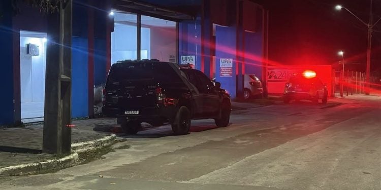 Homem é neutralizado após esfaquear policial em Matinhos; confronto aconteceu após um incidente no trânsito