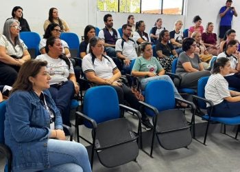 Prefeitura de Matinhos realiza posse de novos diretores escolares aprovados em processo seletivo