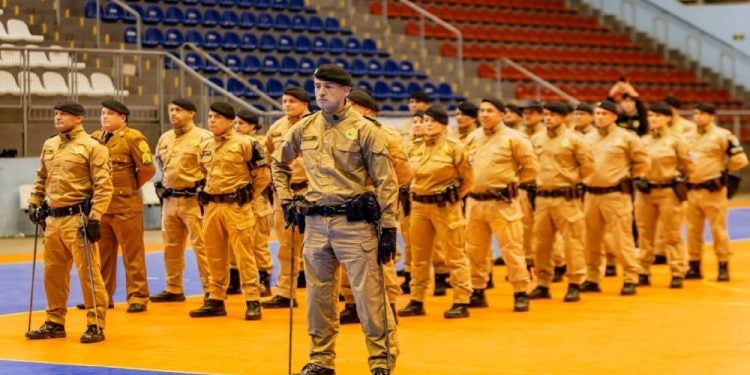 35.º BPM celebra aniversário da PMPR com entrega de medalhas em primeira solenidade no litoral