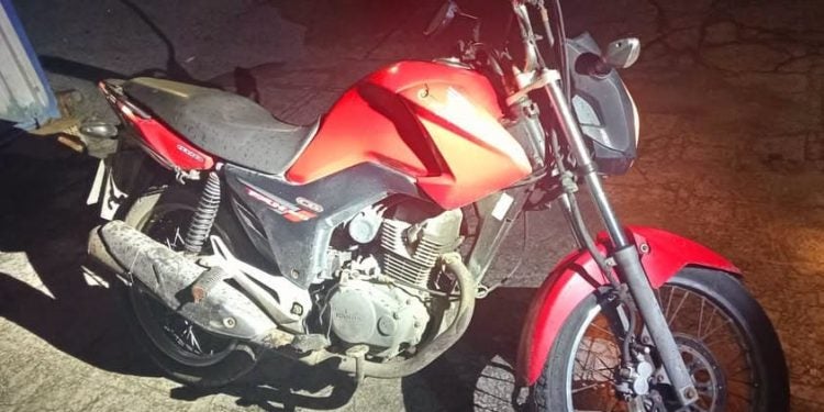 Idoso embriagado é flagrado pela GCM pilotando motocicleta em Paranaguá