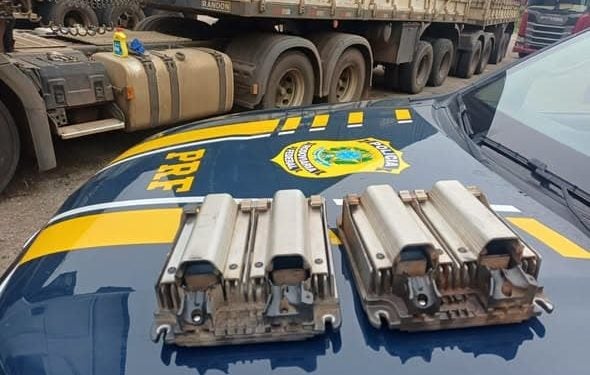 PRF prende homem por receptação de módulos eletrônicos furtados de caminhões na BR-277; prisão aconteceu em São José dos Pinhais