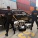 Polícia Federal encontra sacos com cocaína jogados no pátio do terminal de contêineres do Porto de Paranaguá
