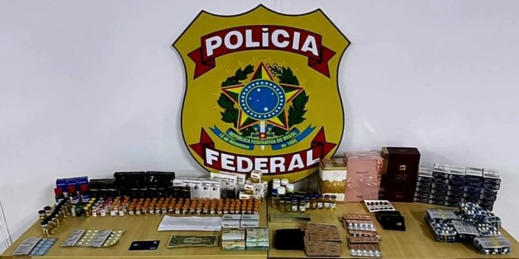 Polícia Federal prende três pessoas e apreende medicamentos e produtos irregulares em Paranaguá