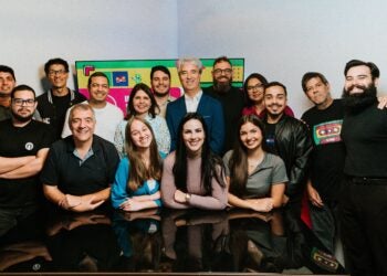 Após integração ao Grupo R12 Comunicações, novos gestores visitam a sede da Rádio Ilha do Mel FM em Paranaguá