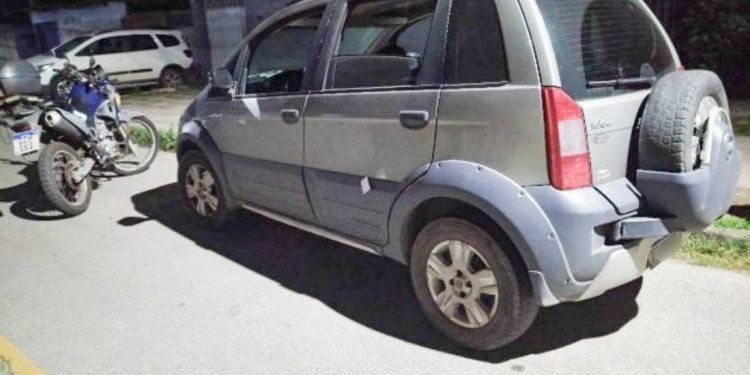 Guarda Civil Municipal apreende grande quantidade de santinhos que seriam jogados na frente de locais de votação em Paranaguá